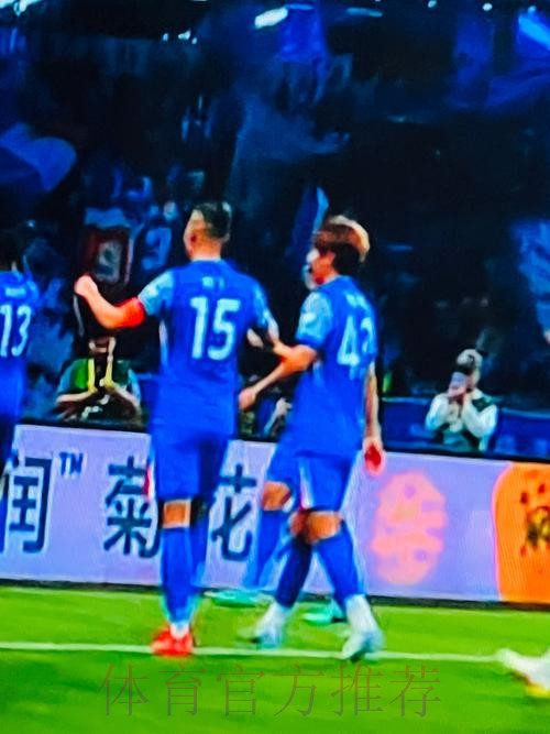 午间新闻速递:早场阿甲闷平 周二友谊赛扛大旗 午间新闻速递:早场阿甲闷平 周二友谊赛扛大旗